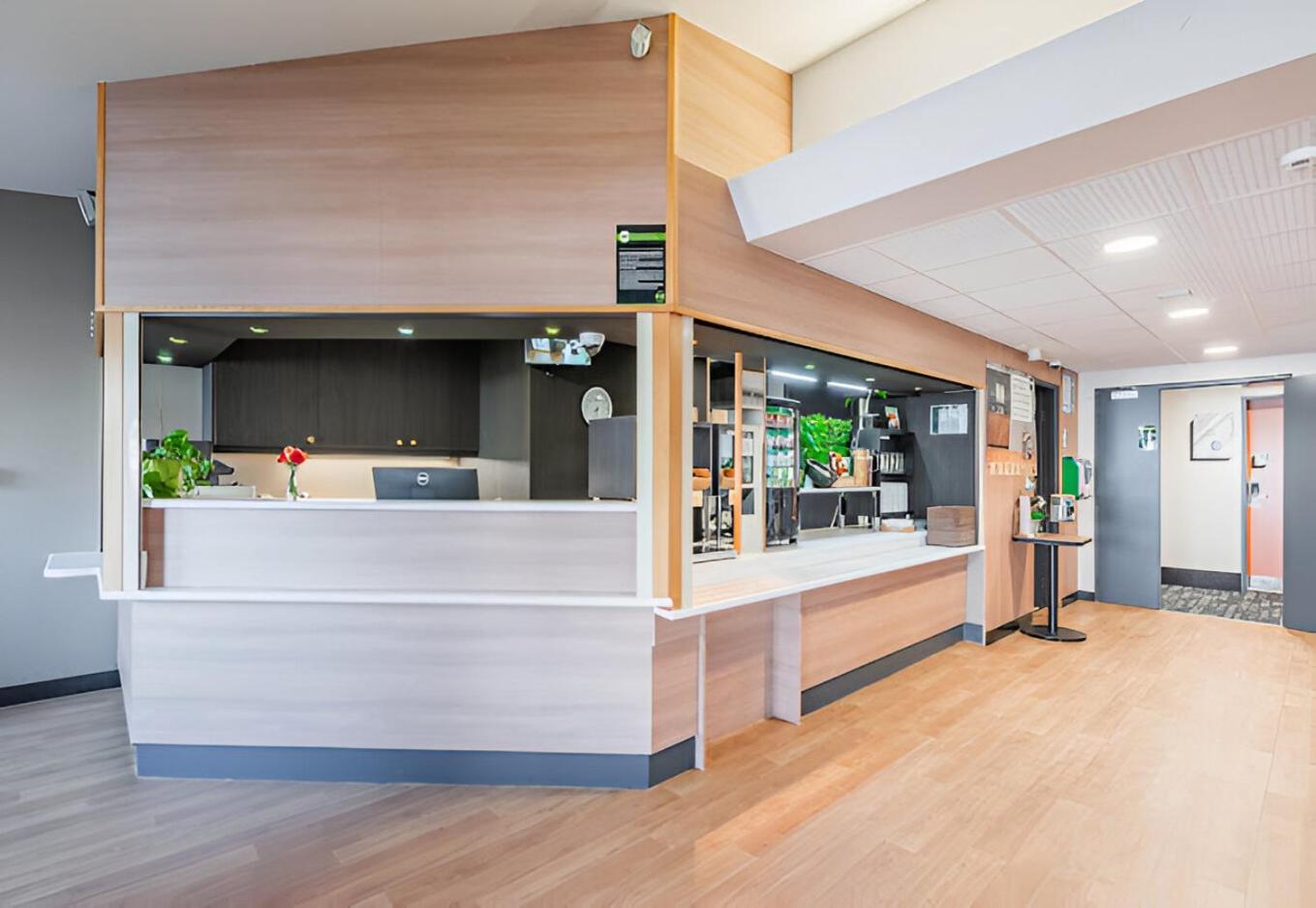 B&B Hotel Strasbourg Aeroport Holtzheim Ngoại thất bức ảnh