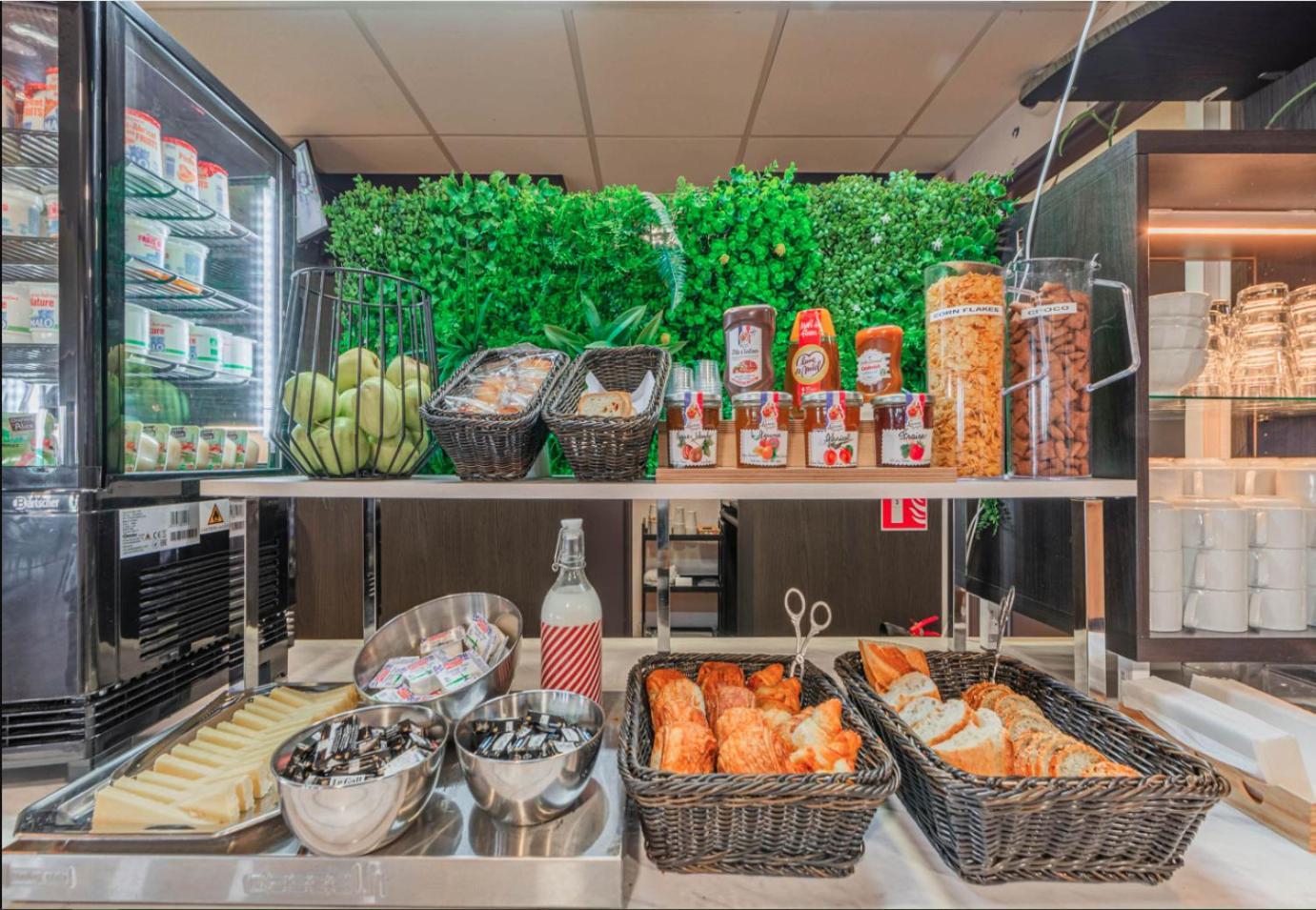 B&B Hotel Strasbourg Aeroport Holtzheim Ngoại thất bức ảnh