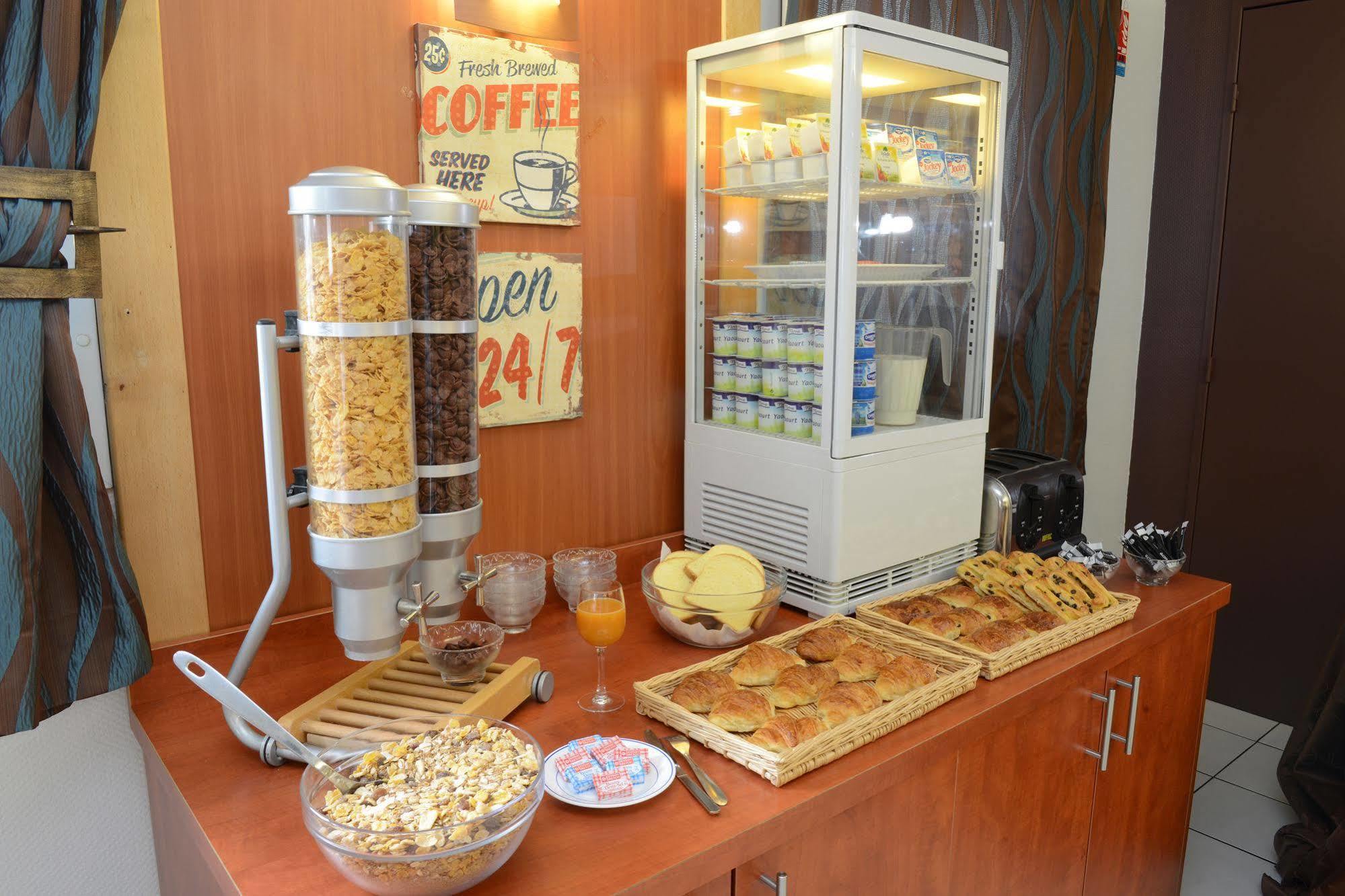 B&B Hotel Strasbourg Aeroport Holtzheim Ngoại thất bức ảnh